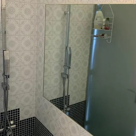 Luxury 50 M With Balconypool דירה